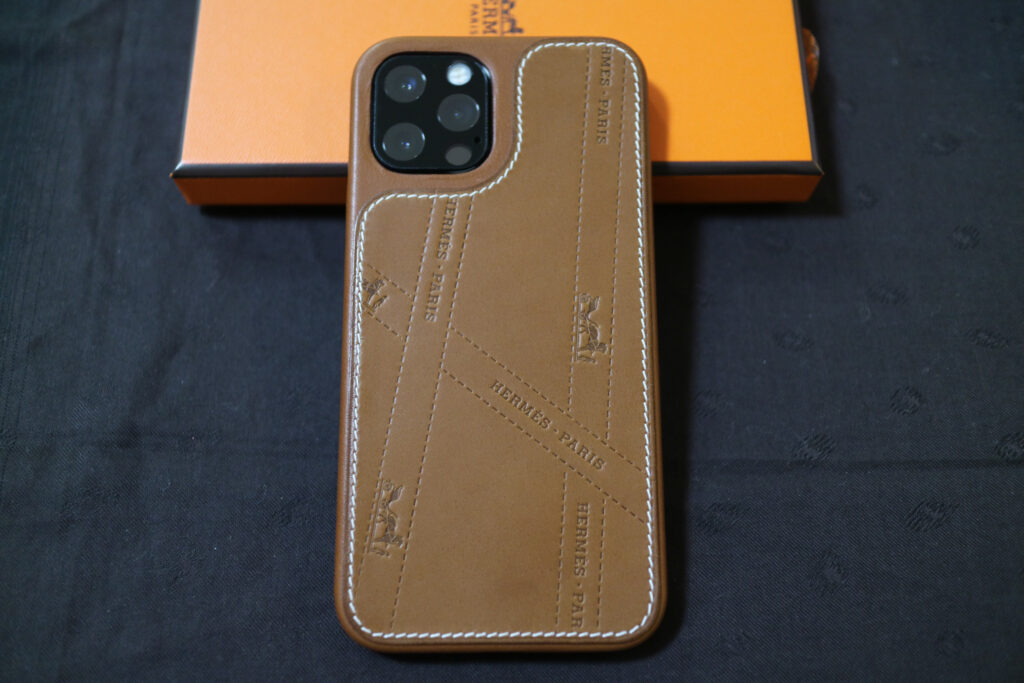 Hermès Releases $625 Bolduc Apple iPhone 12 Case